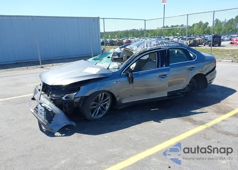 2017 Volkswagen Passat R-Line z USA, uszkodzony, nr VIN 1VWDT7A37HC051027